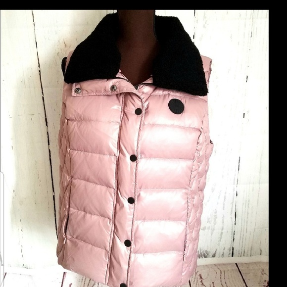 EUC UGG PINK PUFFER VEST - Picture 3 of 7